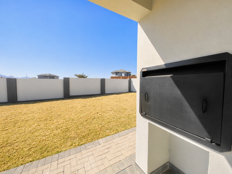 3 Bedroom Property for Sale in Hartebeesfontien AH North West